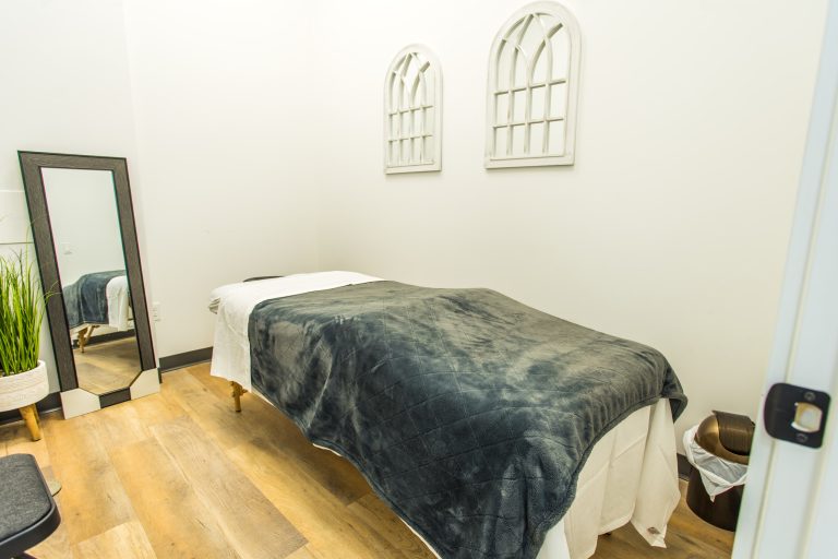 chiropractor in Calgary ne 768x512