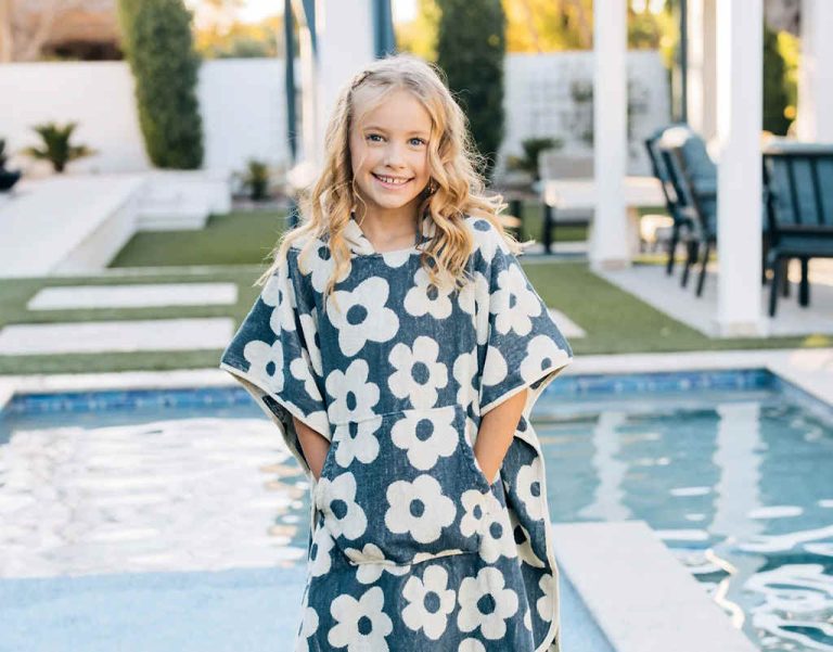 Mebie Organic Poncho 768x601