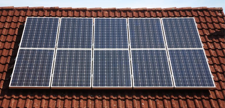 Edinburgh Solar Panel House 768x368